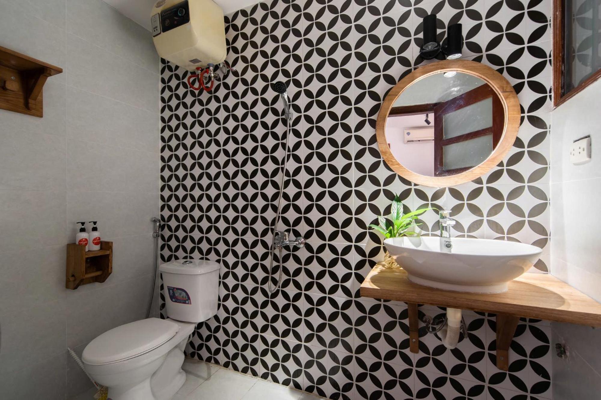 Paradox Saigon Centre-streetview-near Nguyen Hue-100m2 Rooftop Pool Appartement *