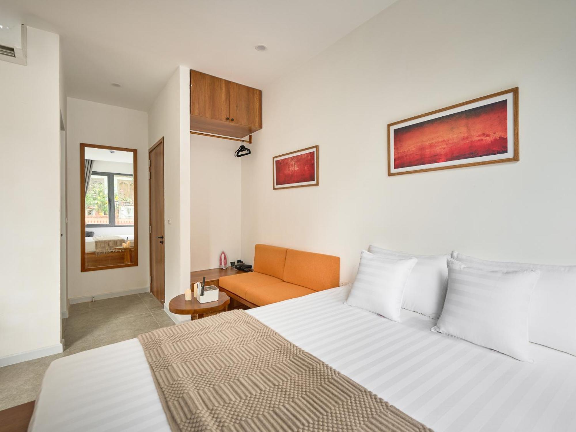 Appartement Paradox Saigon Centre-streetview-near Nguyen Hue-100m2 Rooftop Pool *