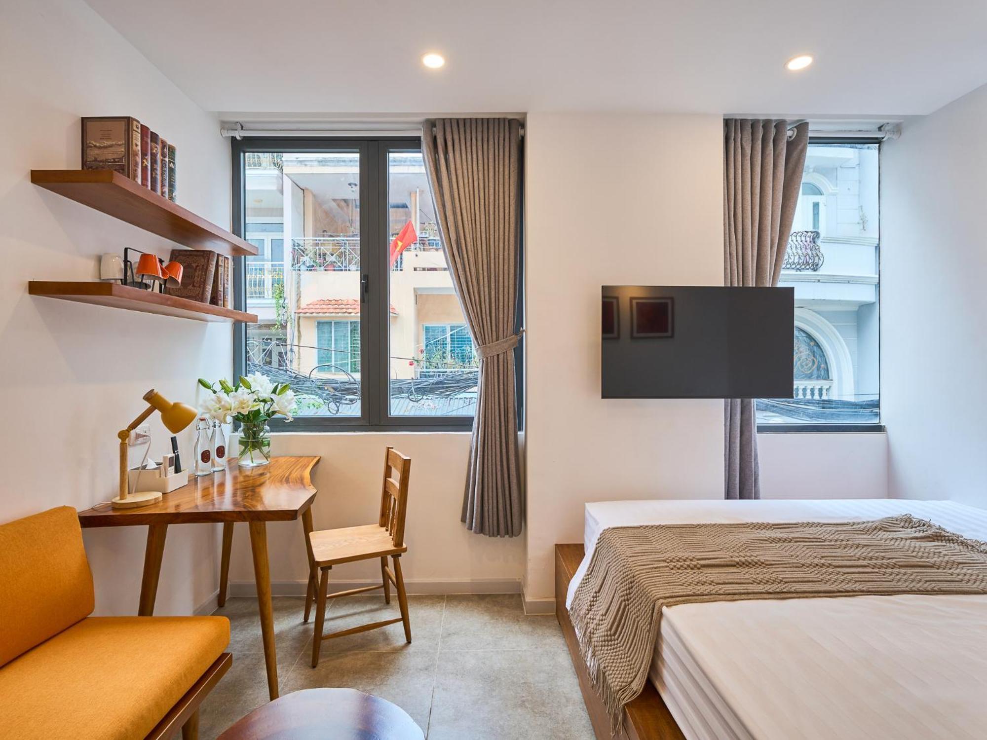 Paradox Saigon Centre-streetview-near Nguyen Hue-100m2 Rooftop Pool Appartement *