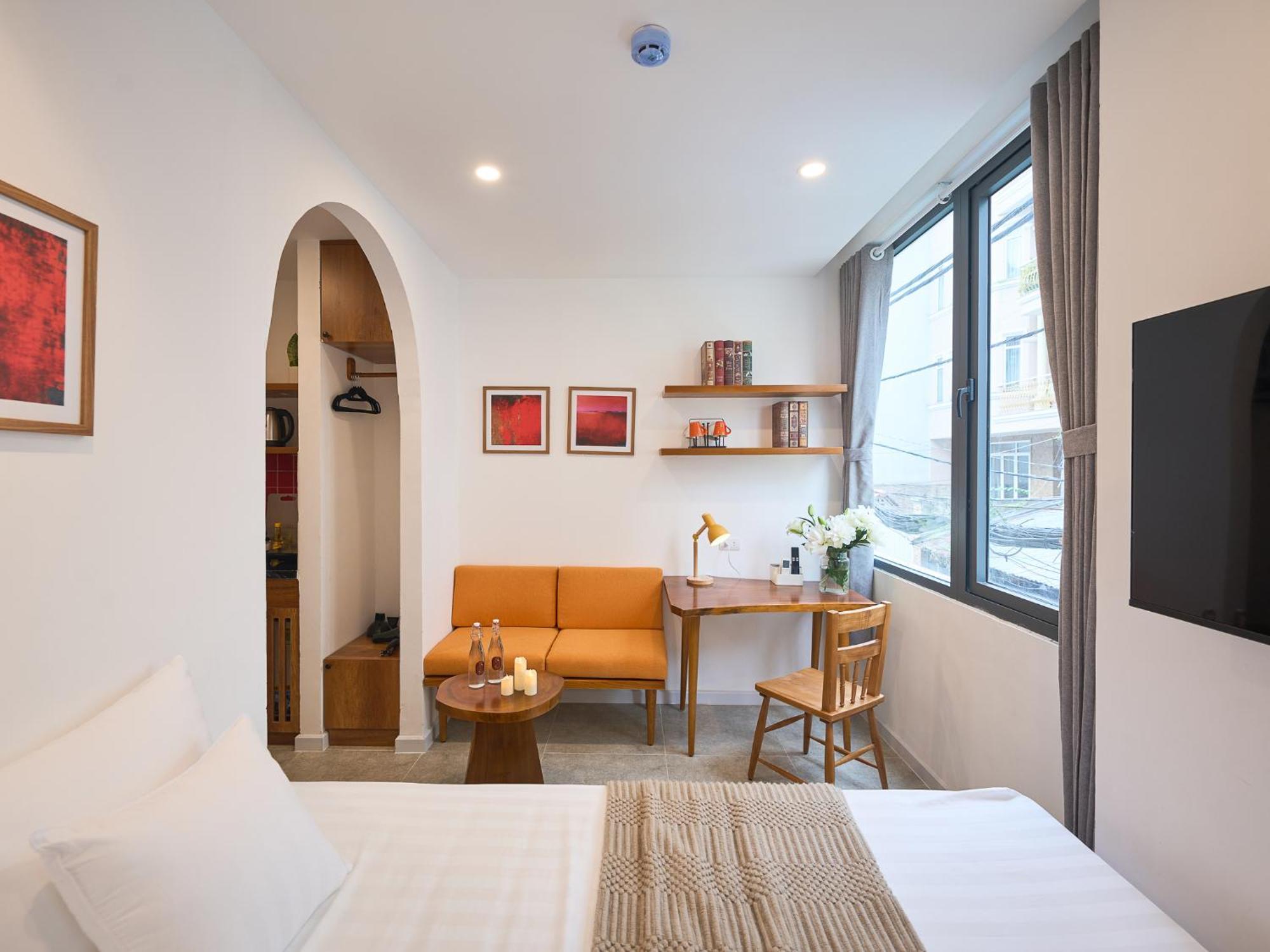 Paradox Saigon Centre-streetview-near Nguyen Hue-100m2 Rooftop Pool *