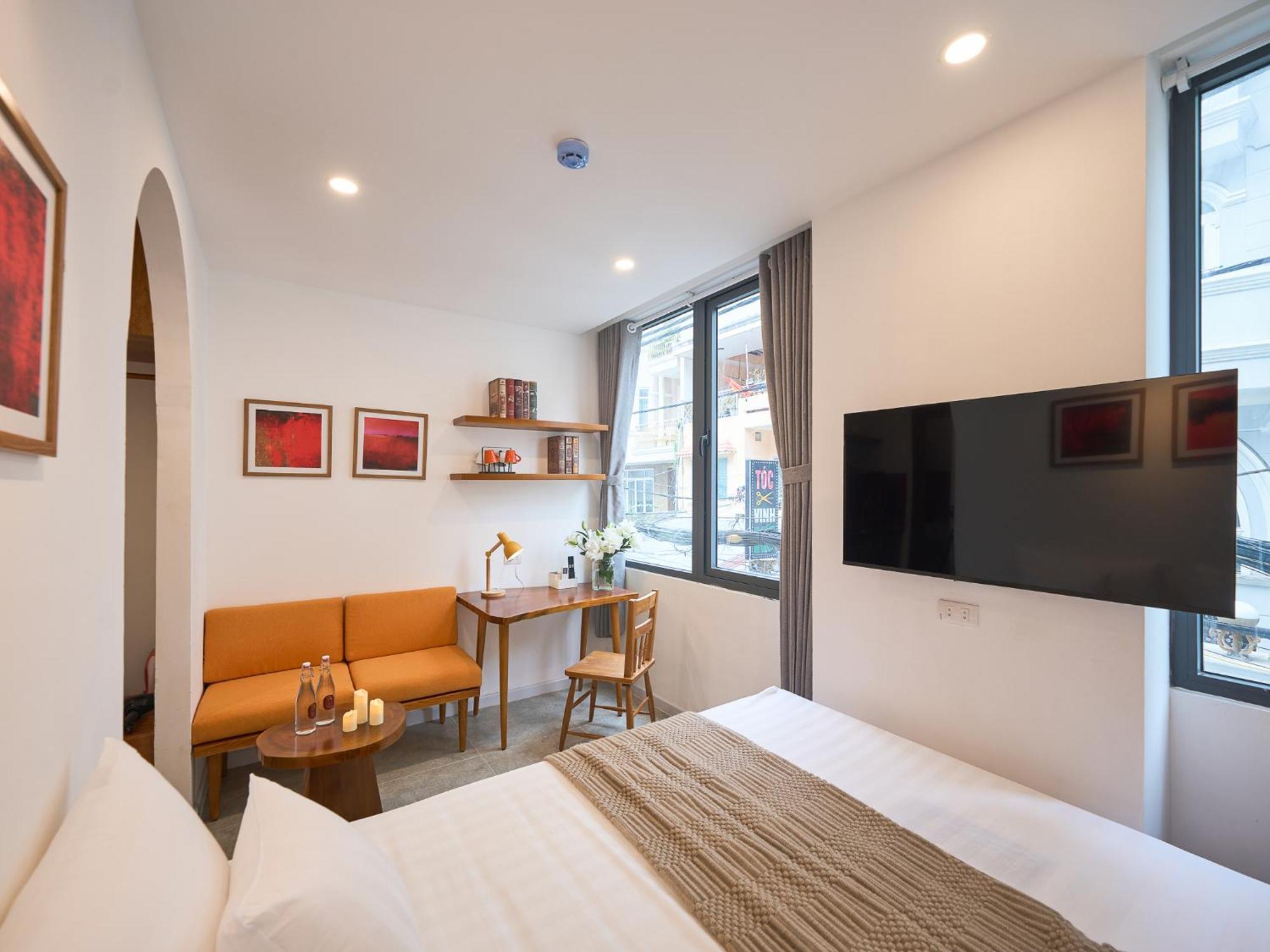 Paradox Saigon Centre-streetview-near Nguyen Hue-100m2 Rooftop Pool Appartement *