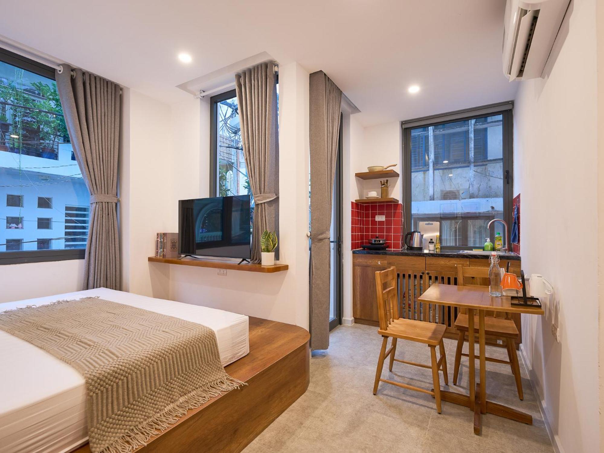 Appartement Paradox Saigon Centre-streetview-near Nguyen Hue-100m2 Rooftop Pool *