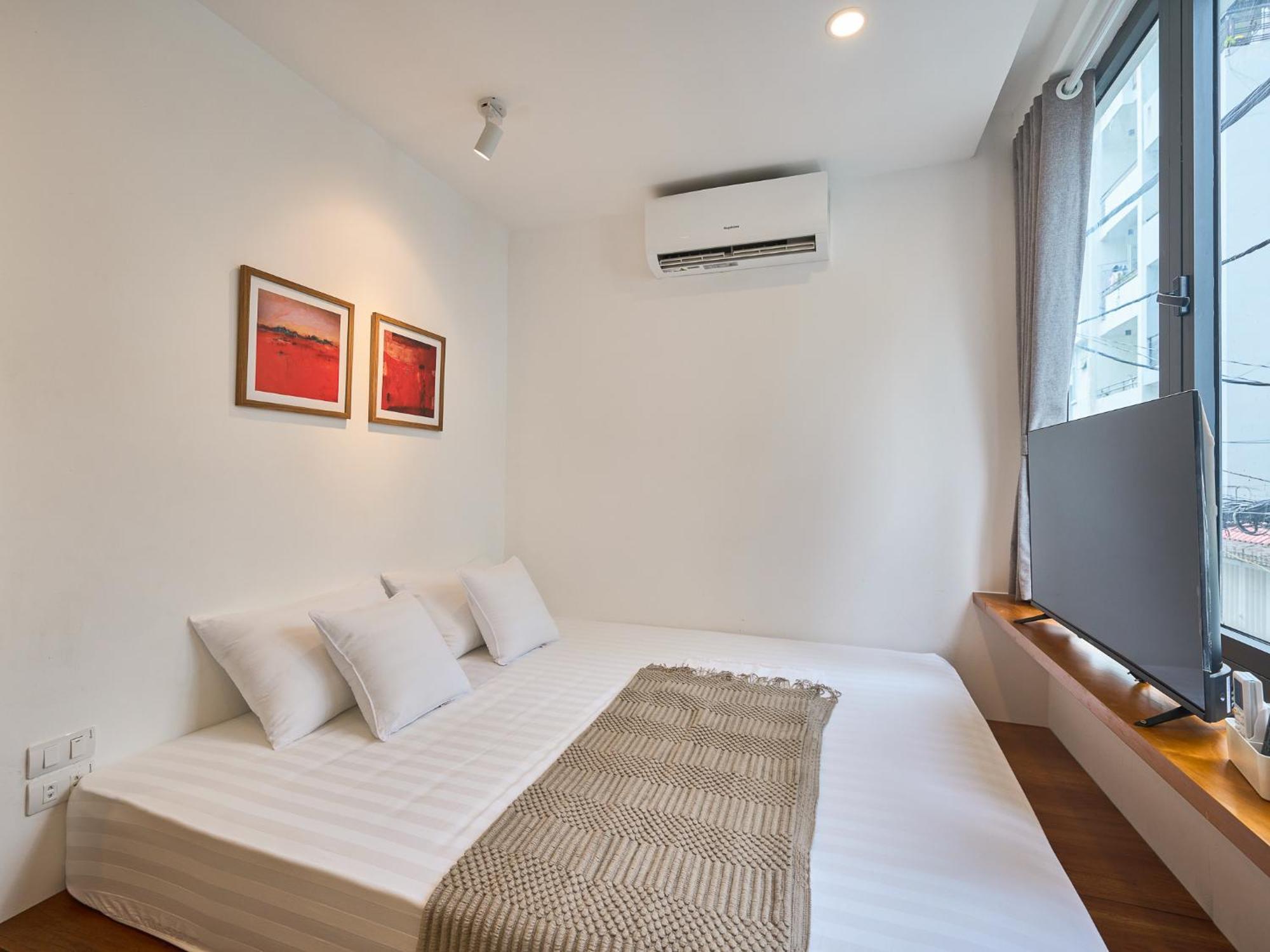 Appartement Paradox Saigon Centre-streetview-near Nguyen Hue-100m2 Rooftop Pool *